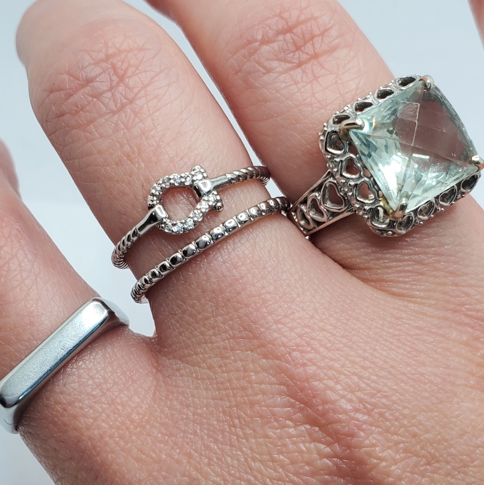 Buckle - Horseshoe Adjustable Ring - Picture 3 of 6